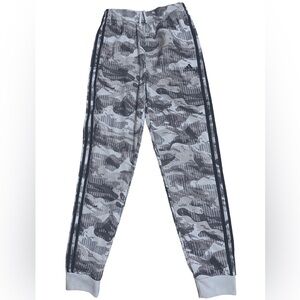 Adidas Joggers Parachute Joggers Youth Size Large 12/14 Grey Print 3 Stripe New